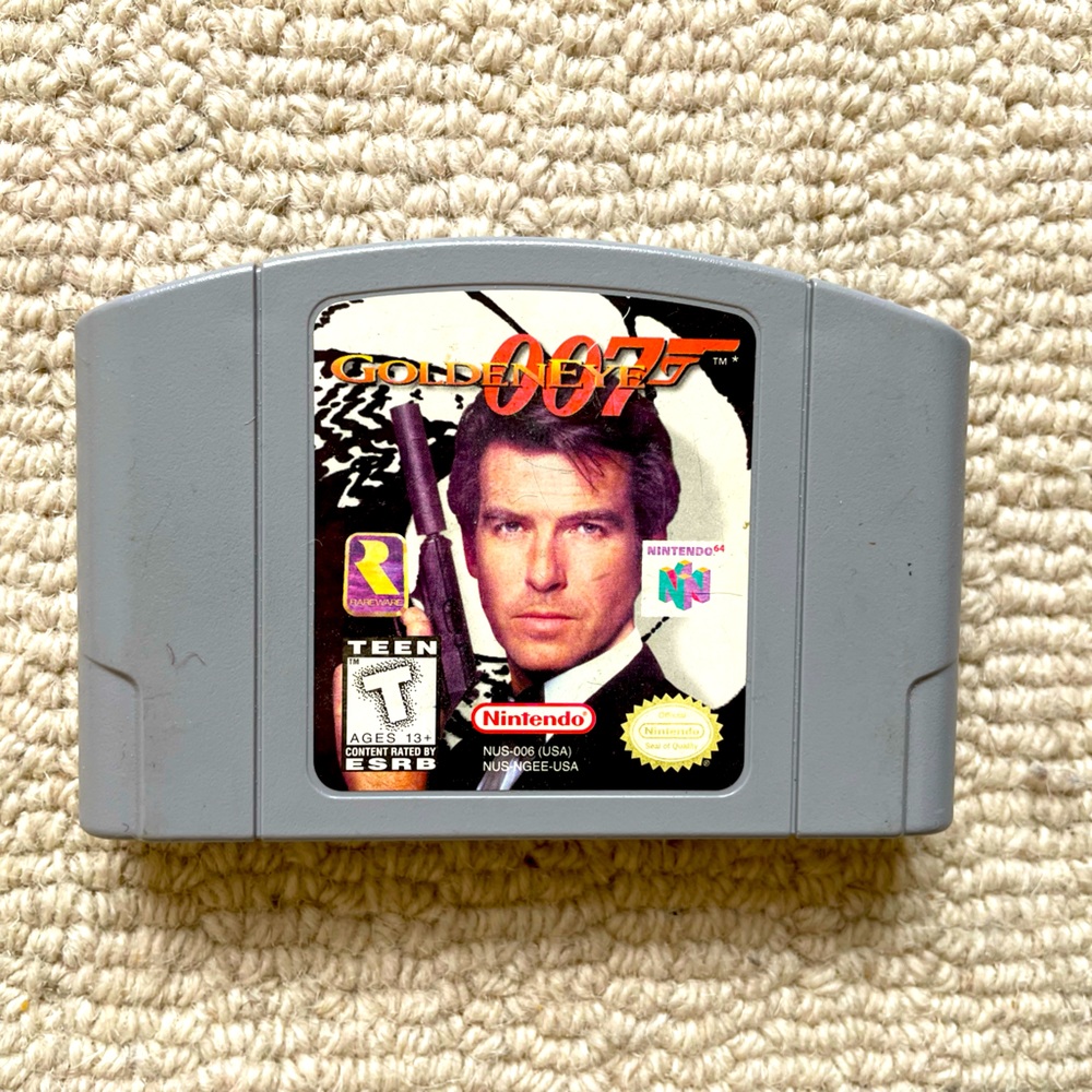 Golden Eye 007 Nintendo 64